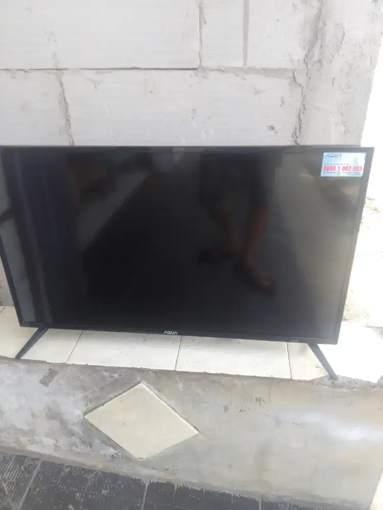 Tv Aqua 32 inchi Blang biru
