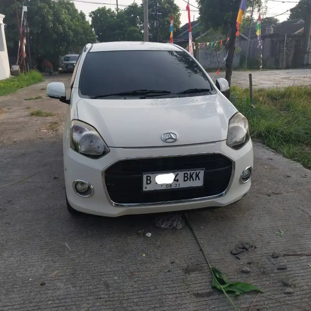 Daihatsu Ayla putih 2016