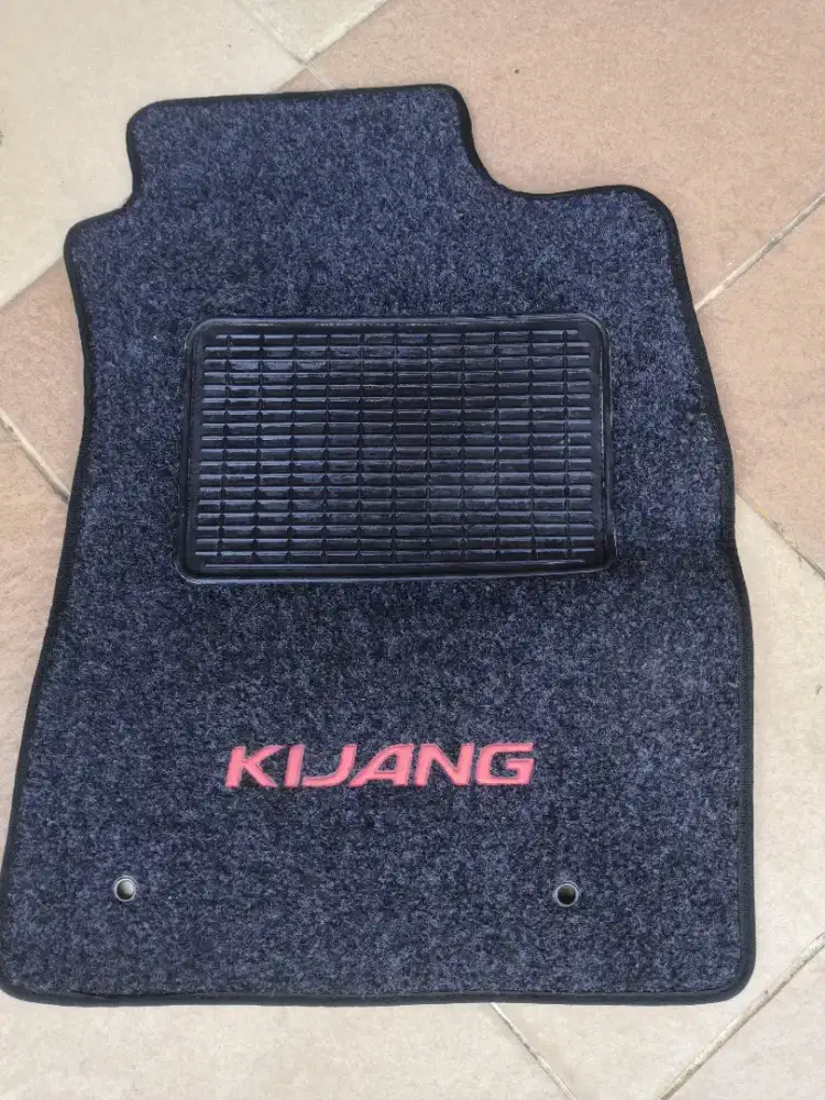 Karpet kijang innova