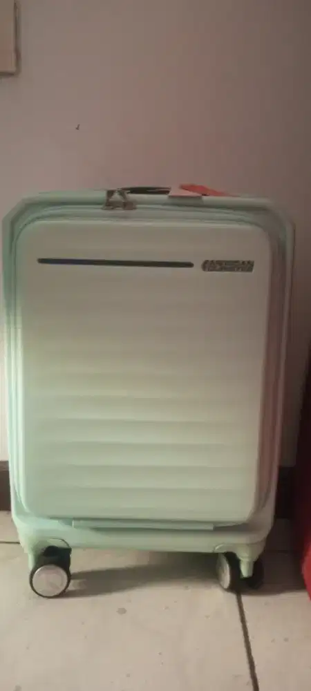 American Tourister Frontec Spinner