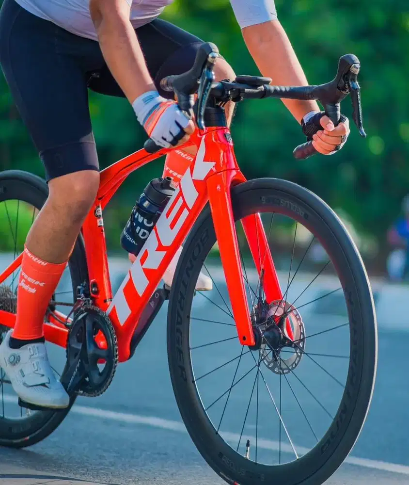 sepeda balap roadbike TRACK madone SL 6