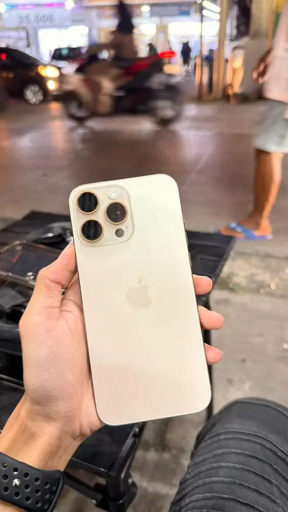 IPHONE 16 PRO MAX (INTER)