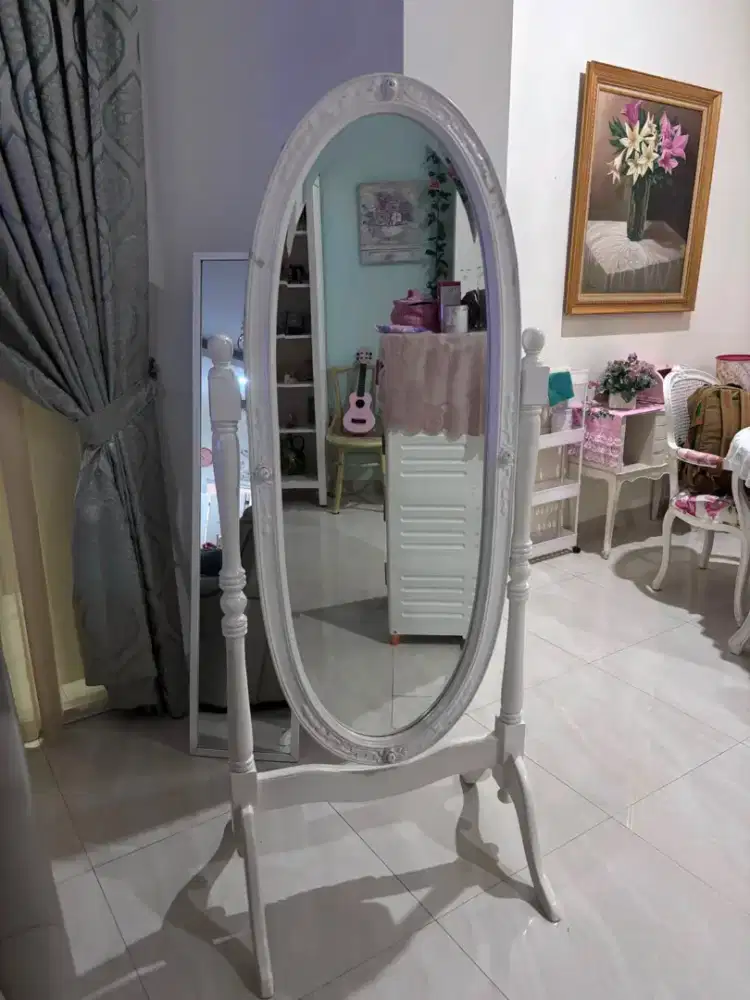 Standing Mirror Oval Vintage / Cermin Berdiri Shabby Chic Putih Mulus