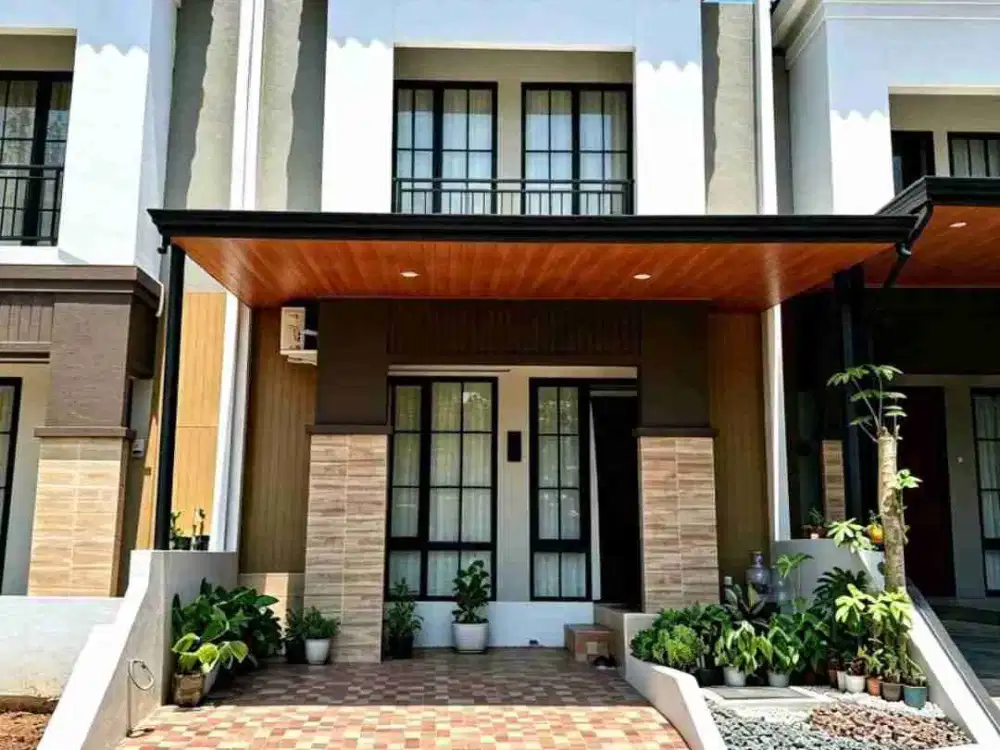 Rumah 2 Lt Semi Furnished di De Namira Town House, Padangsari, Banyumanik