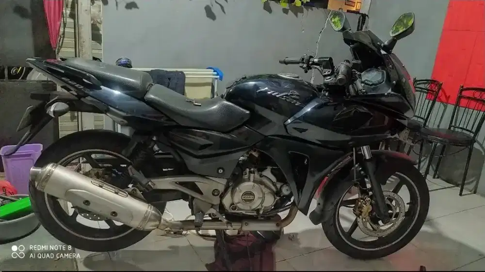 Bajaj Pulsar 220 2010
