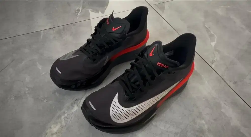 Sepatu Running Nike Zoomfly 6