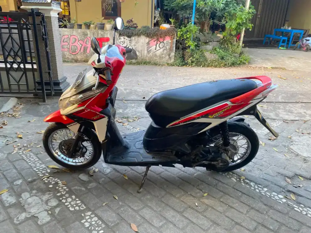 Honda Vario techno tahun 2010 plat T Karawang