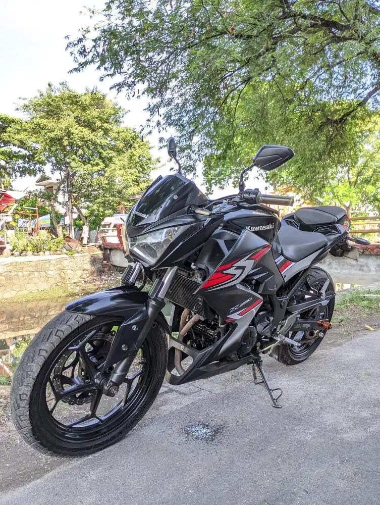 Ninja Z 250 Fi 2013 Hitam Metalik Plat AD Solo Original