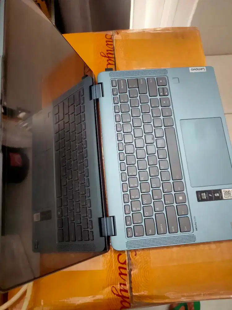 Lenovo Ideapad Flex 7 2in one fingerprint
