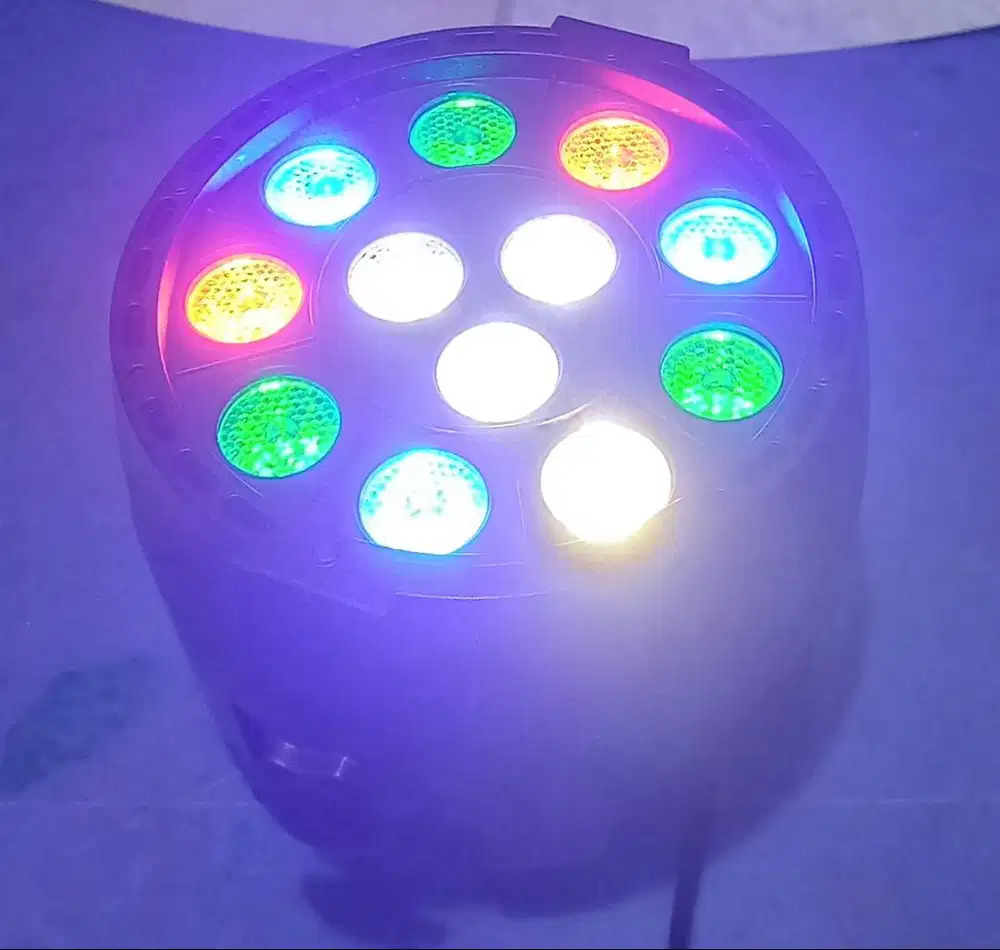 LampuLED Mini Par Light O8I3IO755OOO,SUJILUX SU-2076,nyala 4 Warna,NET