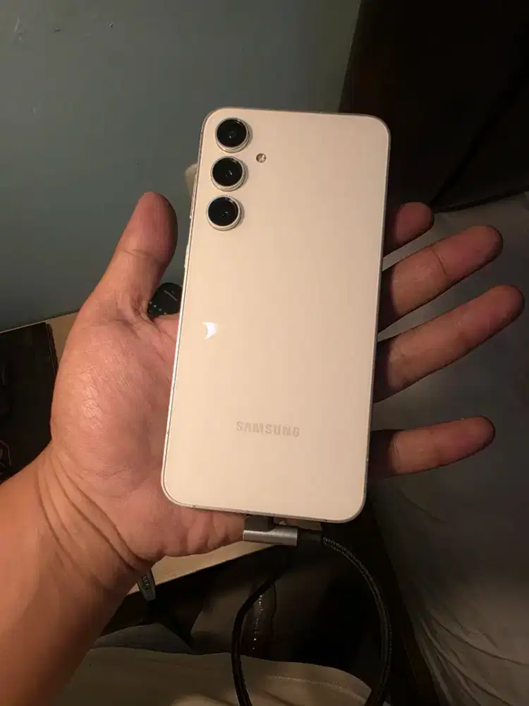 Samsung s23 fe 8/128