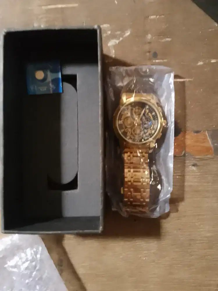 Jam tangan pria cocok untuk kondangan