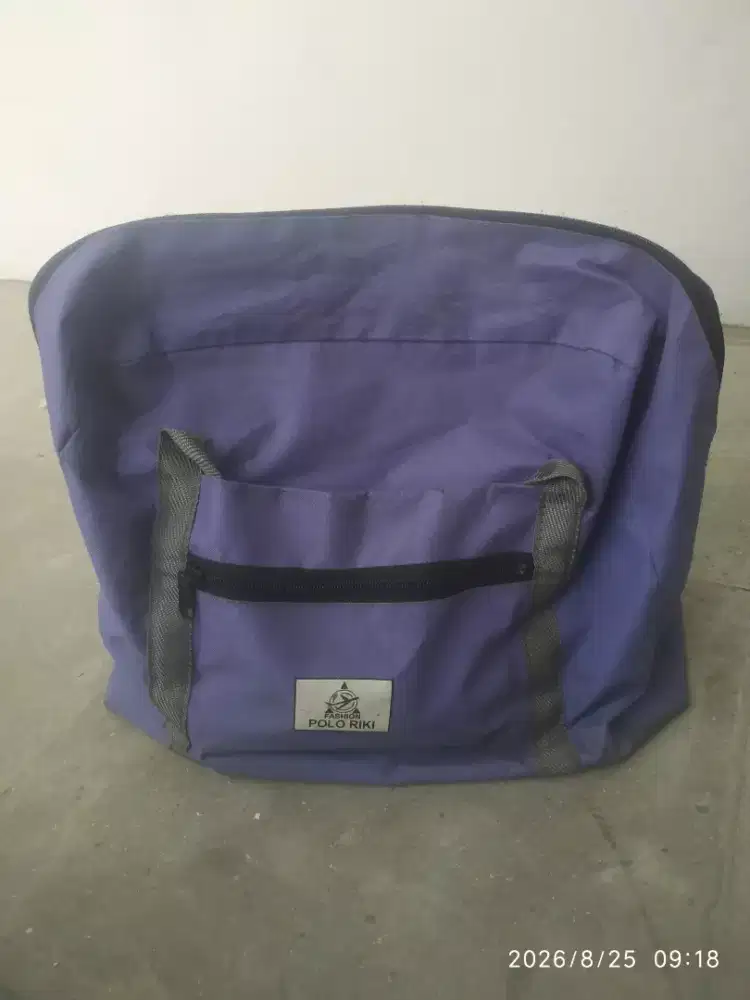 Tas Travel ,bisa di kaitkan di Koper