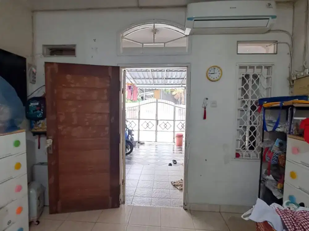 DIJUAL RUMAH 2 LANTAI HADAP TIMUR DI CITRA 2 EXTENSION, JAKARTA BARAT
