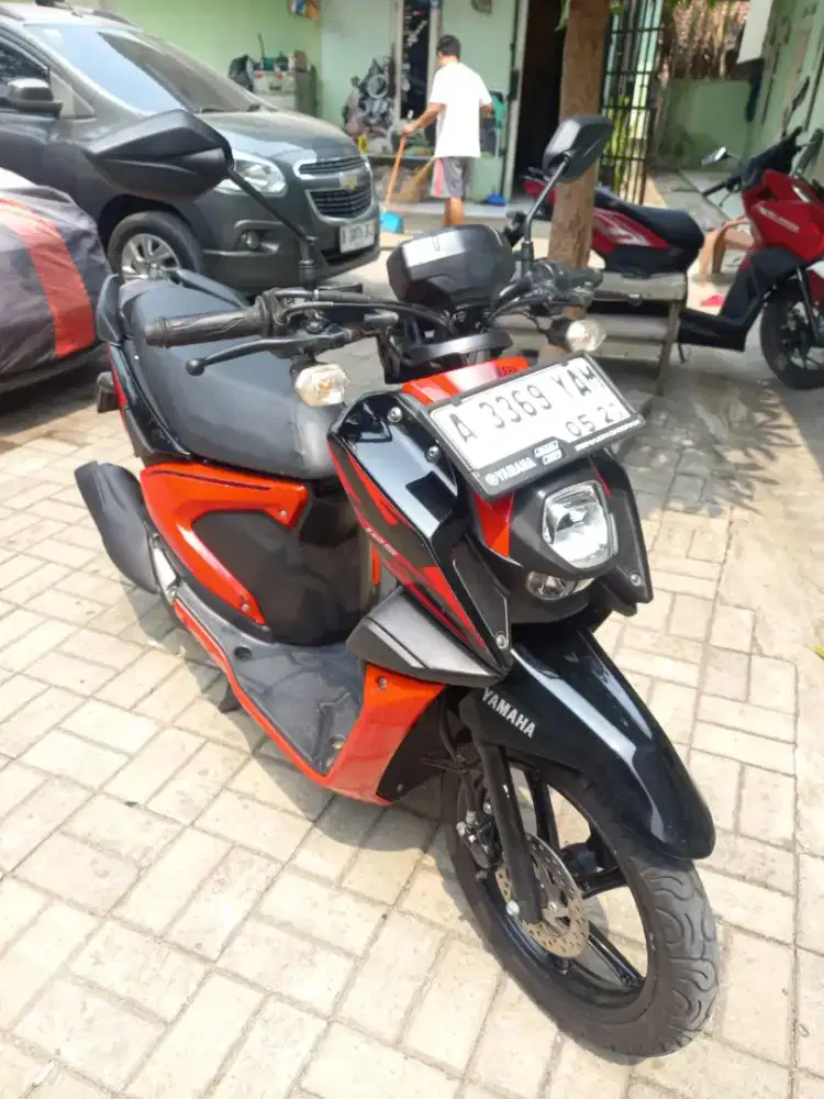 X ride 2019 merah