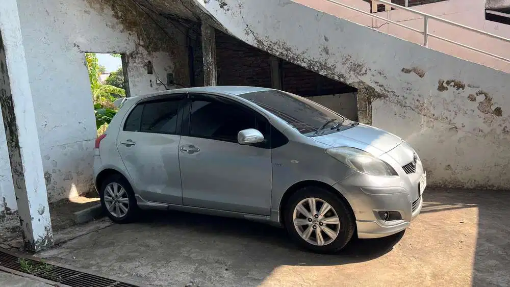 Toyota Yaris 2011 Bensin