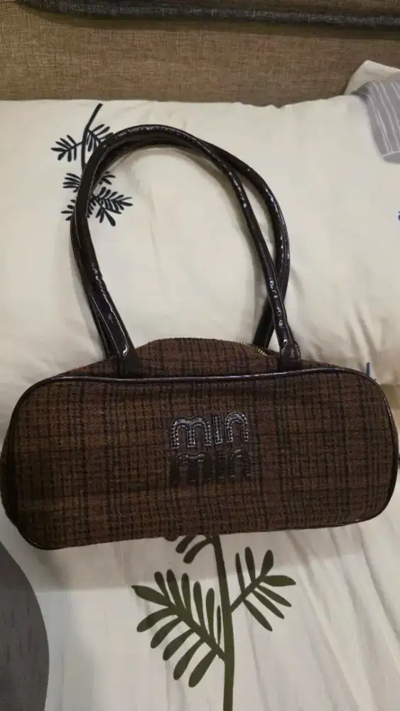 Tas import miu coklat