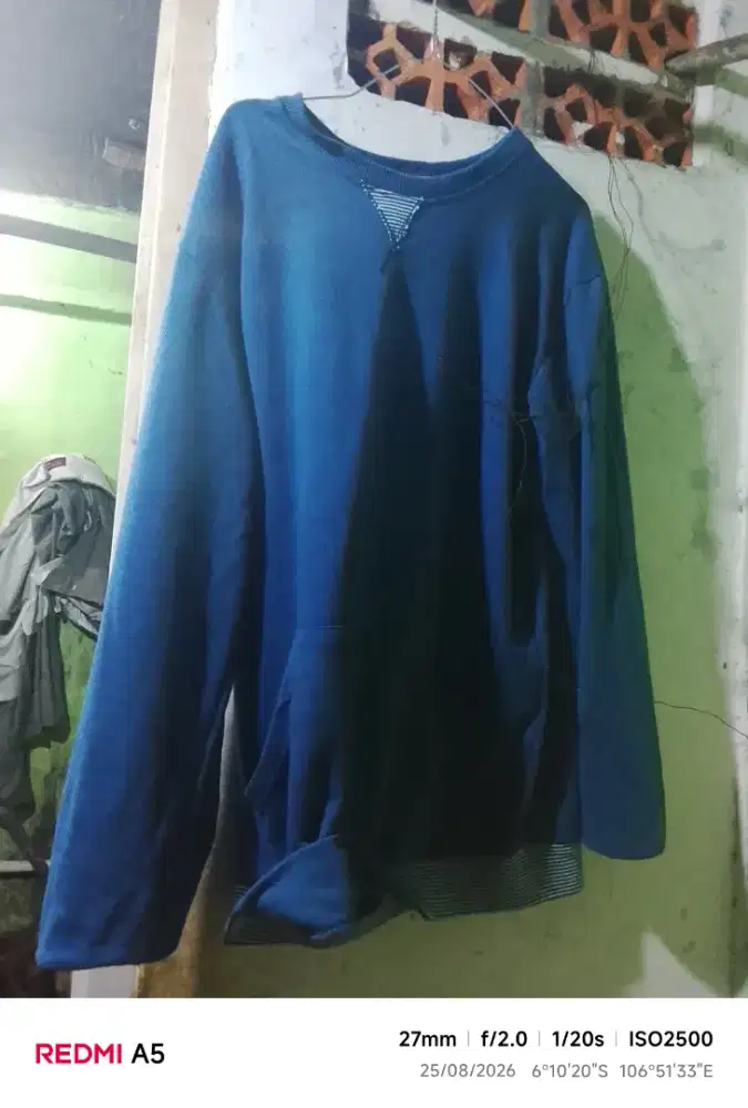 Kaos polos lengan panjang pria