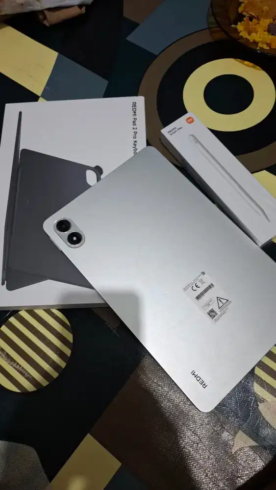 Di jual tablet redmi pad 2 pro lengkap ada keybord,pensil