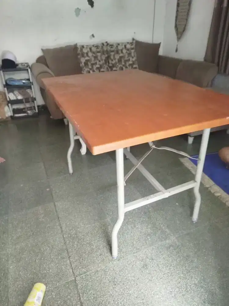 Dijual Meja Makan