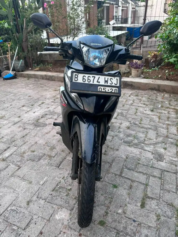 Honda Revo Fit FI 2018 Hitam - Surat Lengkap, Pajak Panjang, Siap Paka