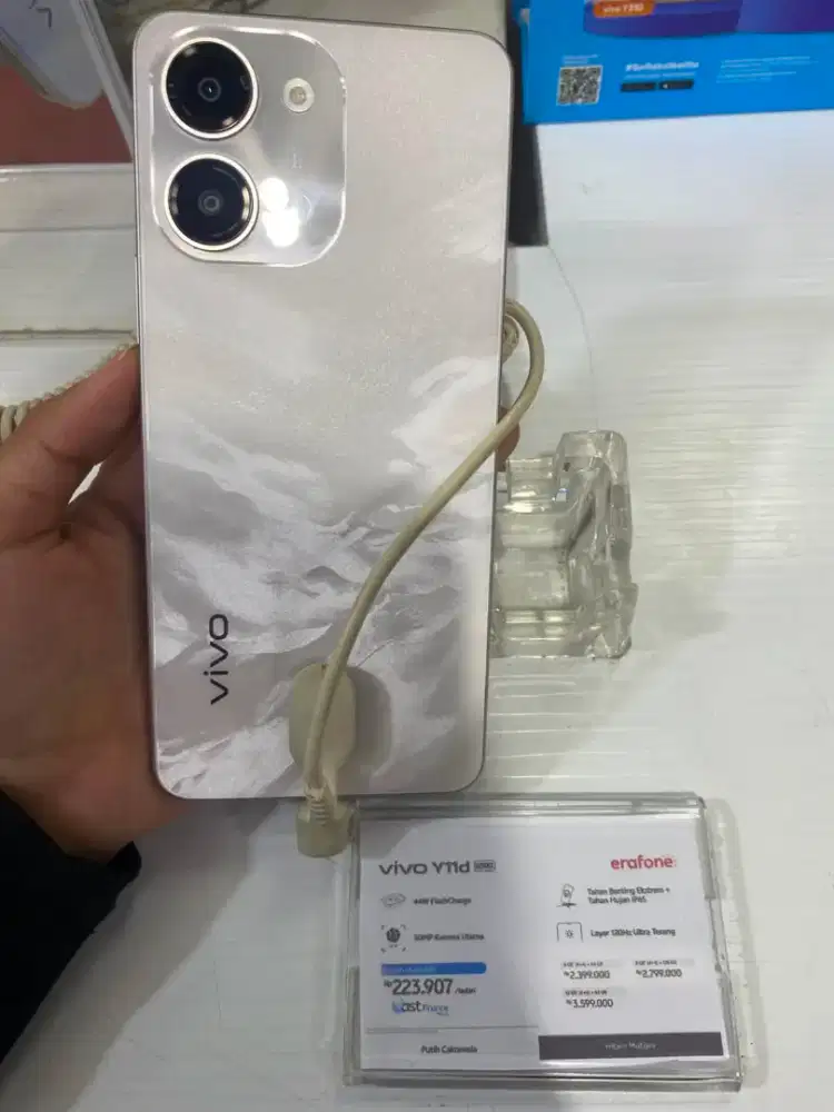 Vivo y11d 4 128 Platinum