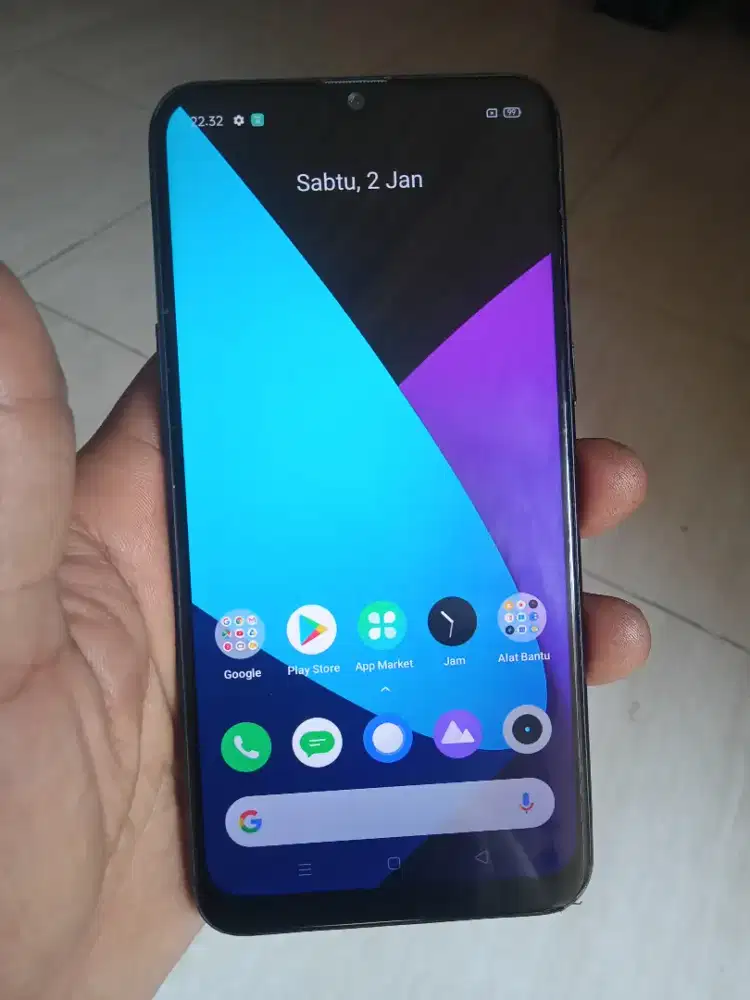 DIJUAL REALME 3 3/32GB
KONDISI NORMAL POLLLL 
HP + CAZ