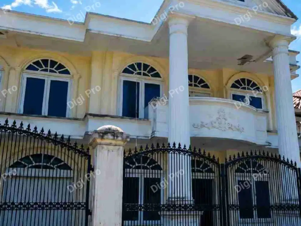 Dijual Rumah Jumbo Luas 635m2 Lokasu Jl. Wijaya Kusuma