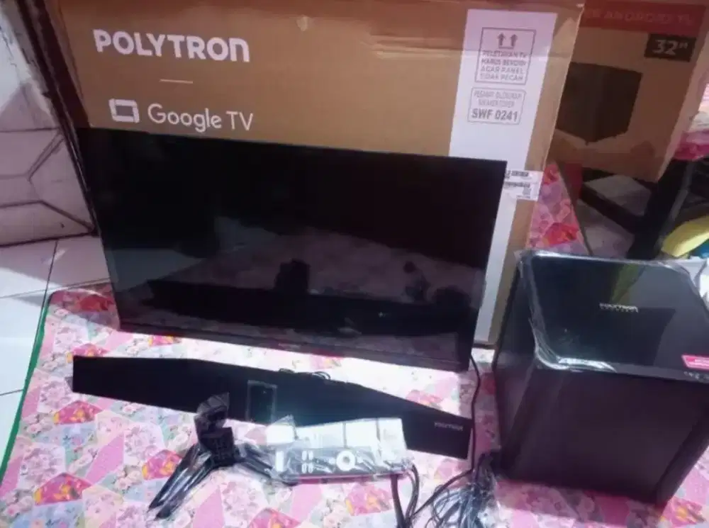 Polytron Google TV 32 inch. Ada Subwoofer + Soundbar