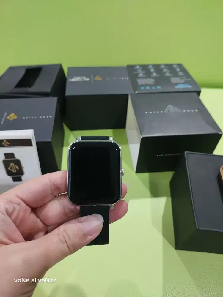 Dijual Smartwatch merk Metta Nabulus Baru