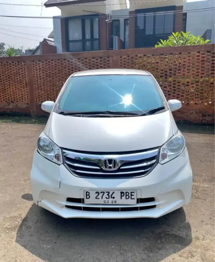 Honda Freed PSD AT 2012 Putih