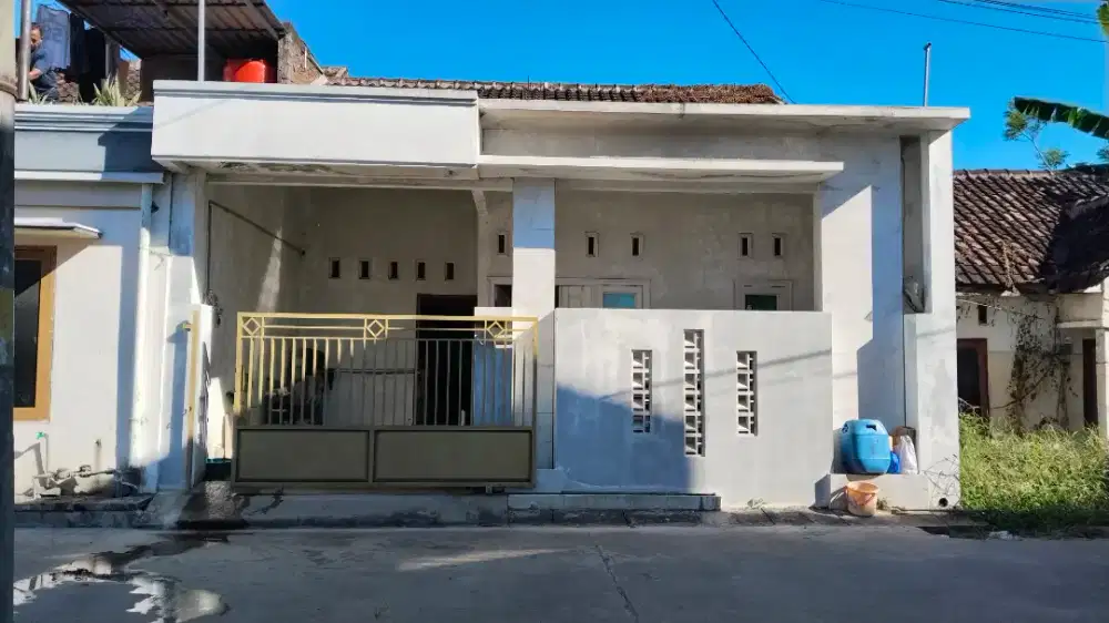 DI Jual Rumah HM luas tanah 90 m2 Luas bangunan 72 m2
