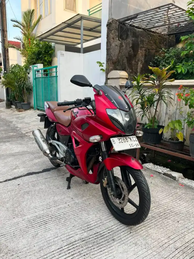 Bajaj Pulsar 220