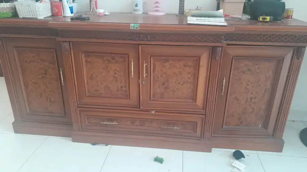 Meja hiasan jati