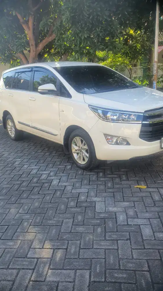 TOYOTA KIJANG INOVA 2.0 V -AT (2016)