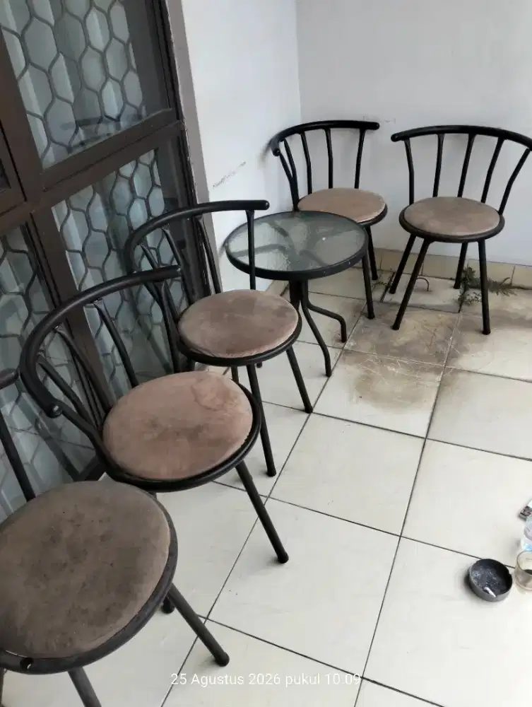 Dijual Bangku cafe