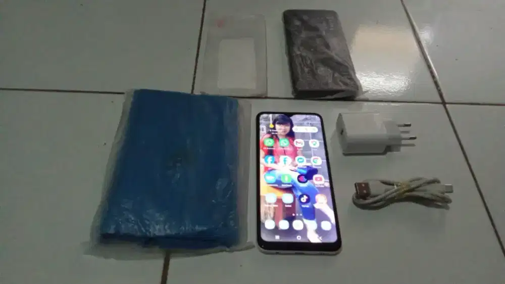 Samsung A02S (2023)
Ram 5gb (3gb+2gb)
Rom 32b
White Cream Edition