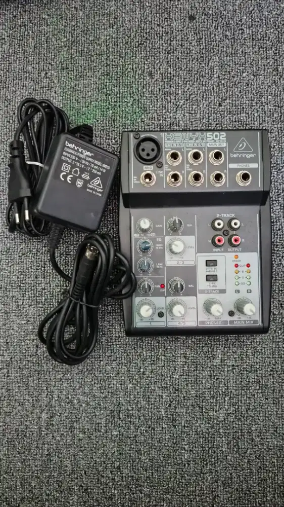 Behringer Xenyx 502 untuk live musik/recording