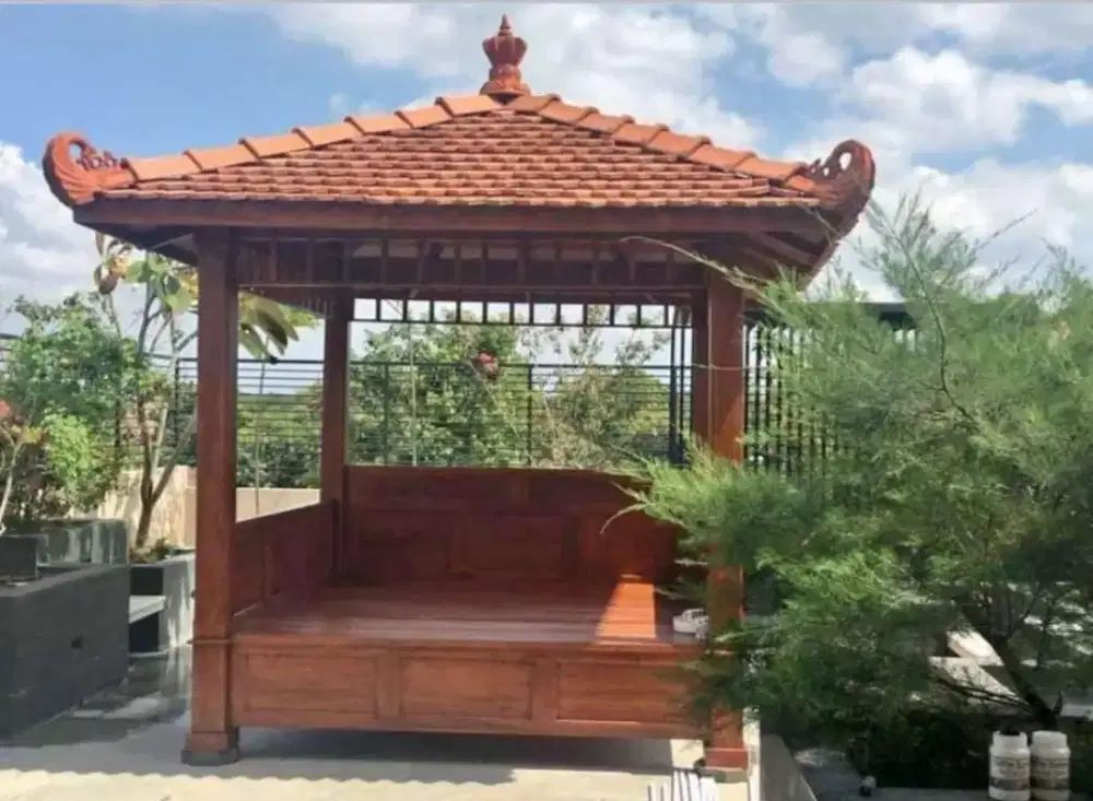 Gazebo kayu    .