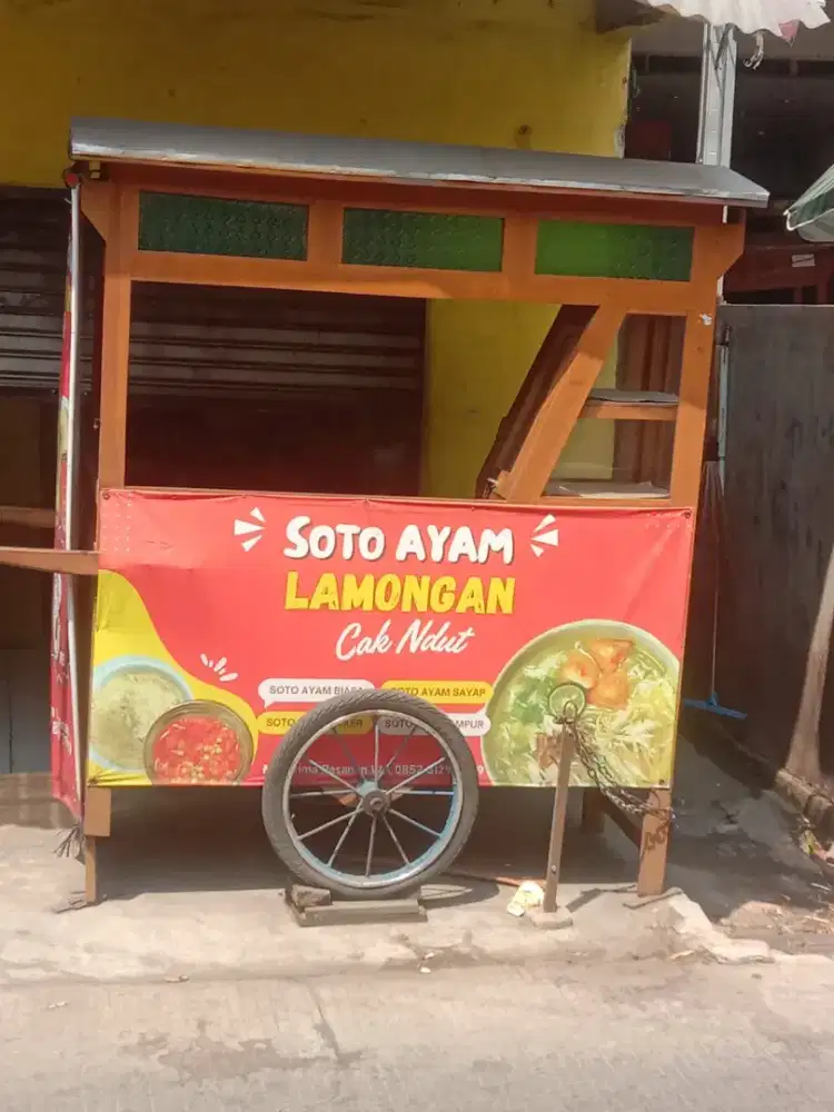 Gerobak Ex Soto Bahan Kayu Semi Jati