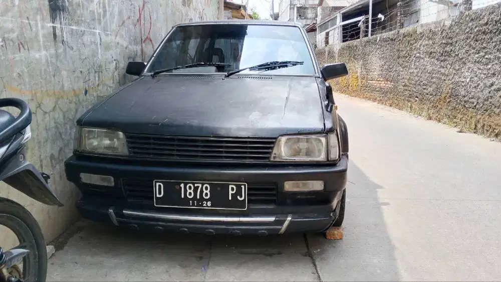 DIJUAL DAIHATSU CHARADE