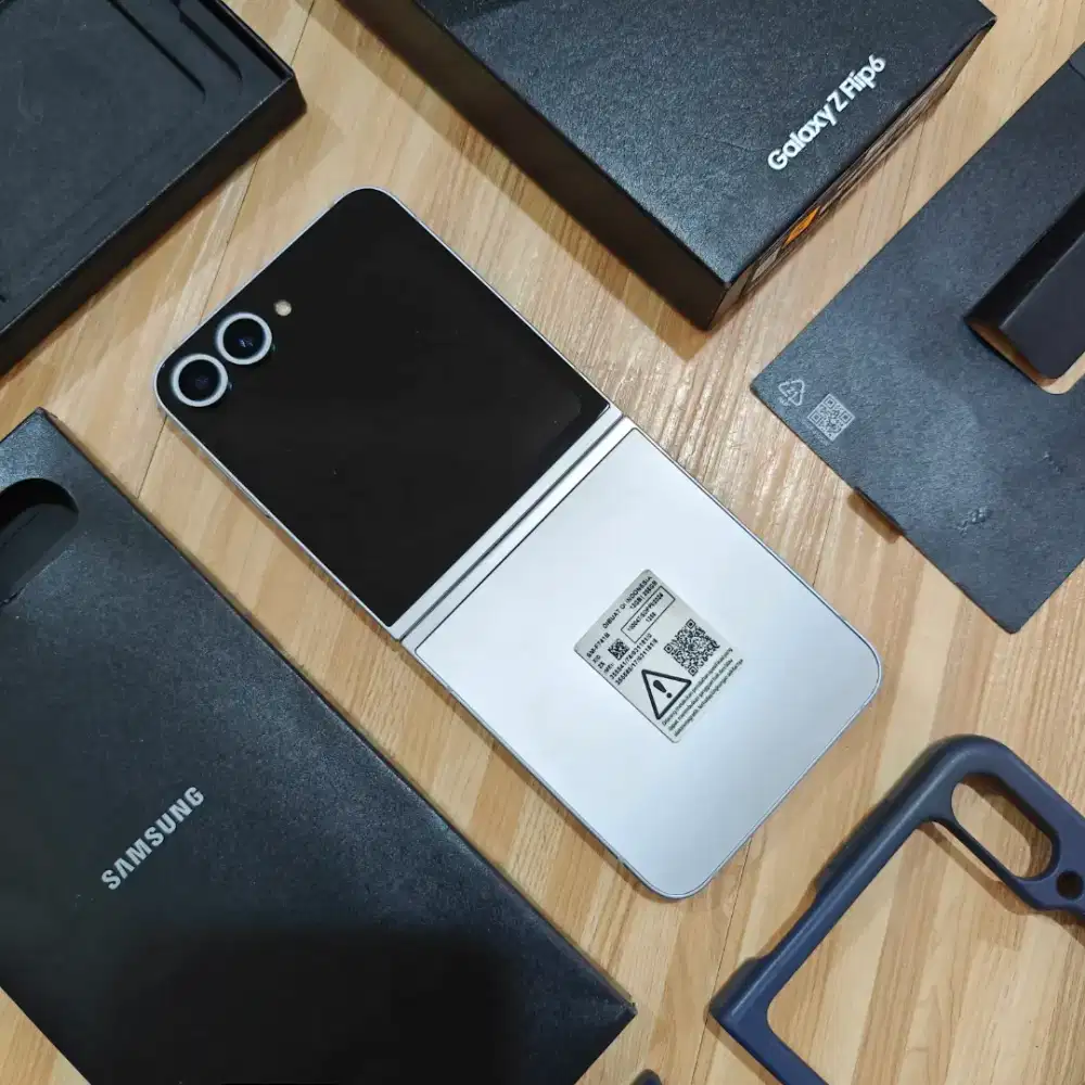 Samsung Galaxy Z Flip 6 12/256 SEIN Fullset