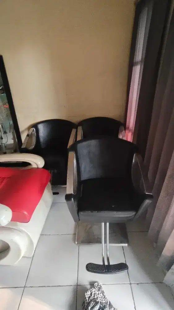 Kursi kaca salon