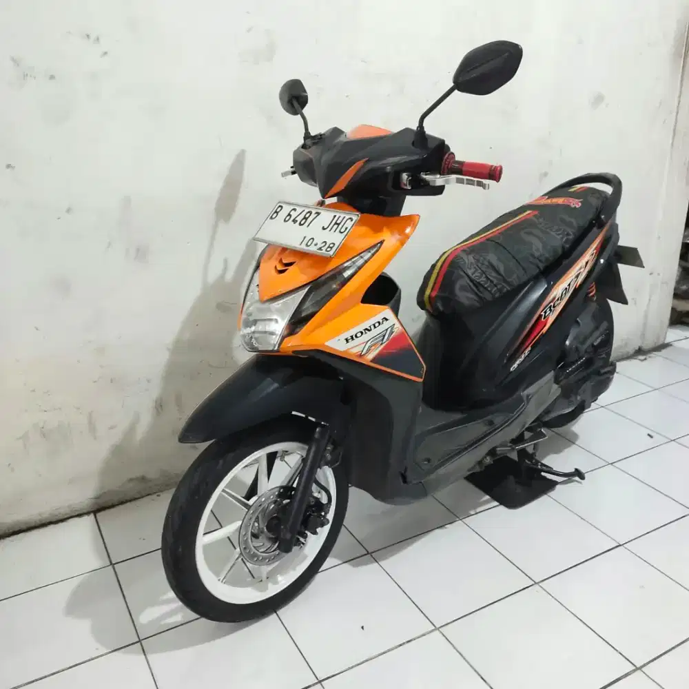 Honda Beat Fi 2013 Orisinil lengkap Bagus Mesin Aluss