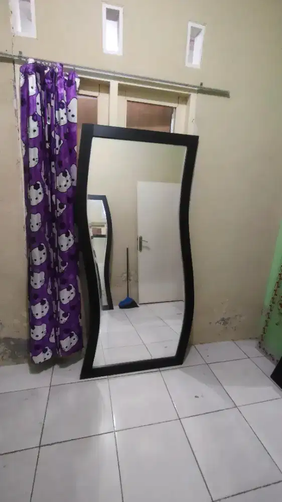 Kaca dinding untuk salon