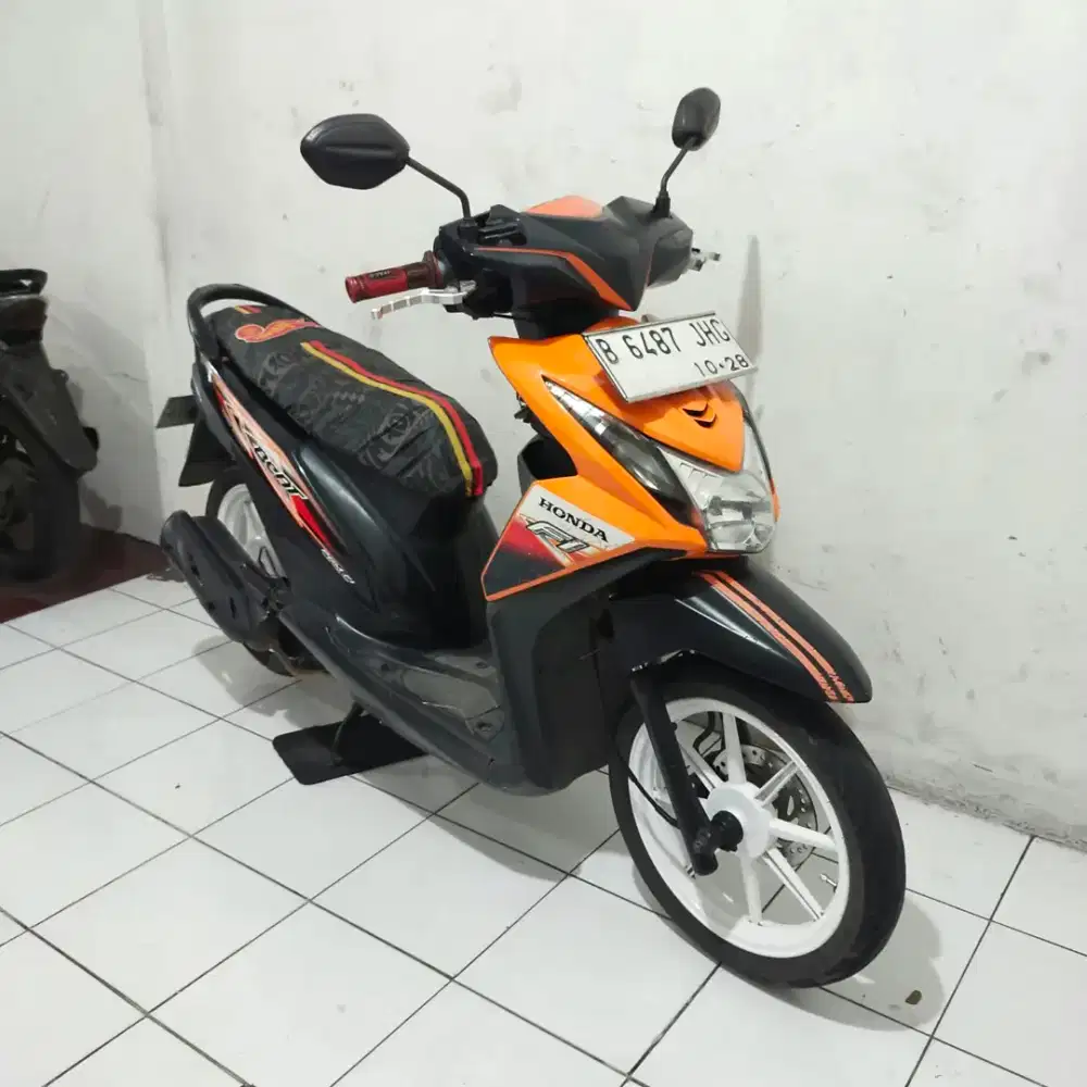 Honda Beat Fi 2013 Orisinil mesin Cakep Bagus Lengkap