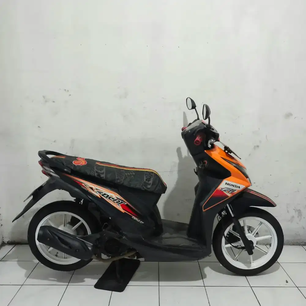 Honda Beat Fi 2013 Orisinil Bagus lengkap Mesin Cakep