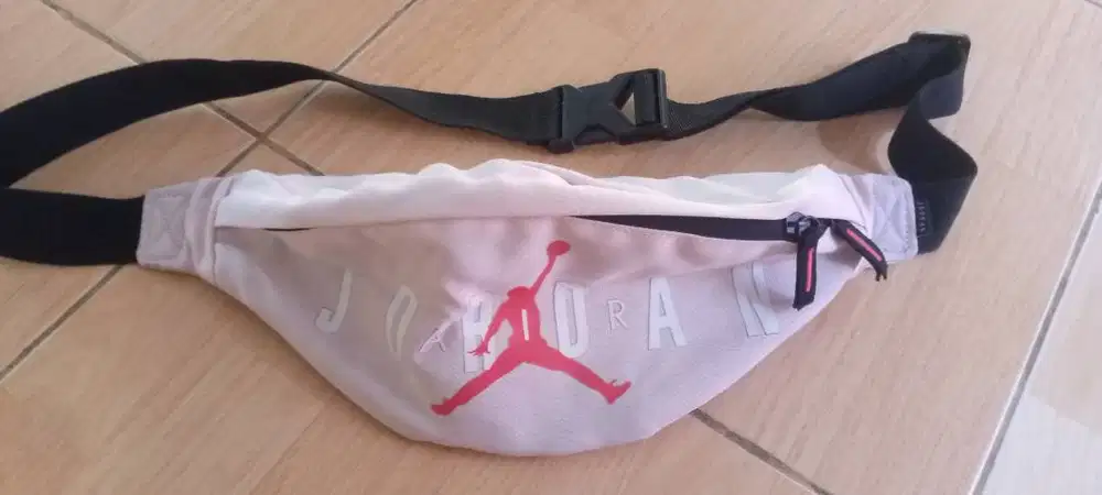 Tas pinggang Jordan pink original