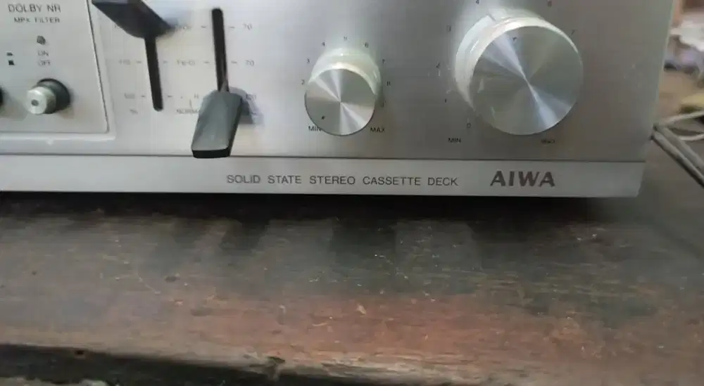 Aiwa stereo tape deck.