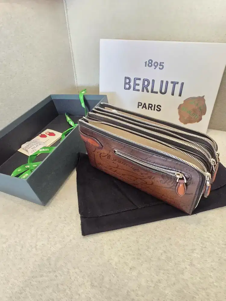TAS PRIA (HAND BAG): BERLUTI CLUTCH